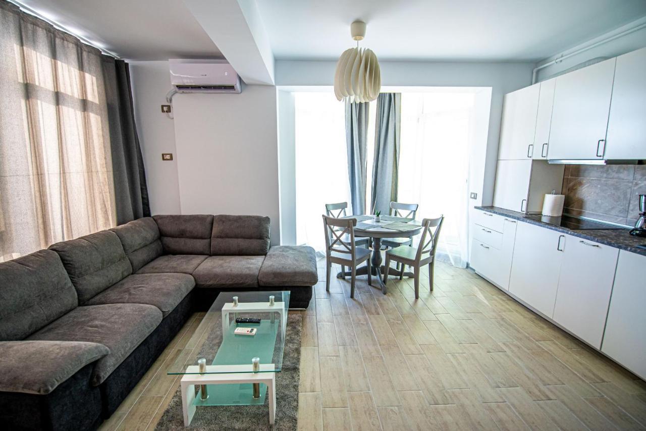 Apartment Katrina - Alezzi Beach - Sea View Năvodari Kültér fotó