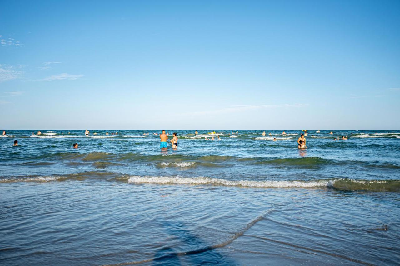 Apartment Katrina - Alezzi Beach - Sea View Năvodari Kültér fotó